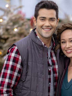 Nick Bellwith Christmas Under The Stars Jesse Metcalfe Gray Quilted Vest