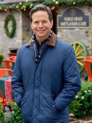 Brad A Merry Scottish Christmas 2023 Scott Wolf Blue Quilted Jacket